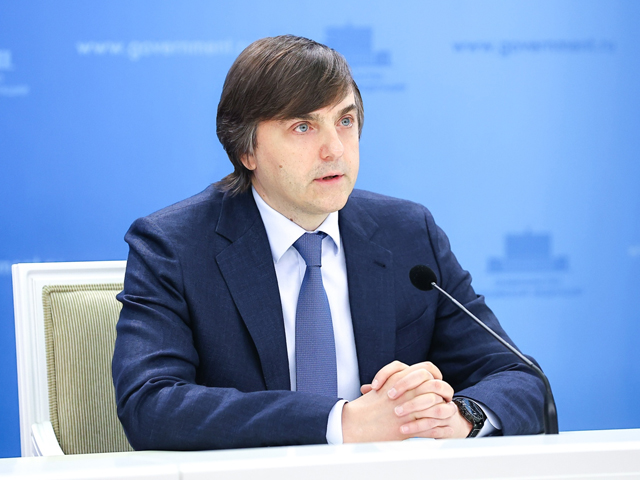 Брифинг Министра просвещения РФ Сергея Кравцова по итогам 2024/25 учебного года.